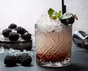 Коктейльный мастер-класс Bramble в CulinaryOn