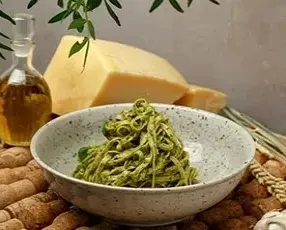 Фетучини De Cecco с соусом песто в CulinaryOn
