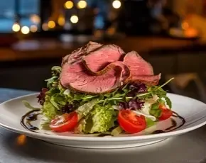 Салат с ростбифом под соусом Кровавая Мэри в CulinaryOn