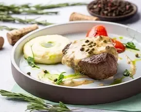 Филе миньон в соусе из зеленого перца в CulinaryOn