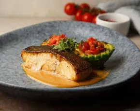Угольная рыба,  авокадо гриль, мисо соус в CulinaryOn