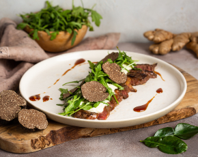 Говядина татаки с трюфелем в CulinaryOn