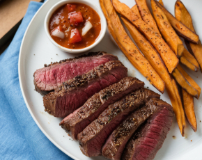 Стейк Мачете с пряными овощами в CulinaryOn