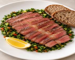 Топ-блейд стейк с табуле в CulinaryOn