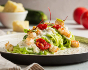 Тальятелле с кремом из цукини и креветками в CulinaryOn