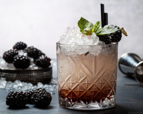 Коктейльный мастер-класс Bramble в CulinaryOn