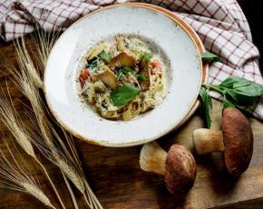 Фетучине De Cecco с кремом из белых грибов в CulinaryOn