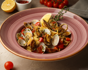 Спагетти De Cecco вонголе в CulinaryOn