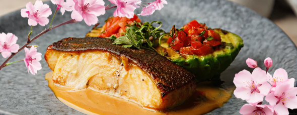 Гастрономическое путешествие в Японию: татаки тунец, угольная рыба и моти "Дубайский шоколад" | 16+