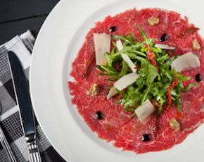 Карпаччо из говядины с рукколой в CulinaryOn