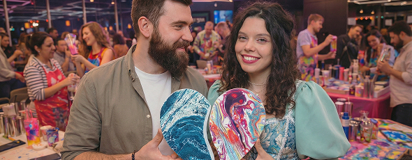 Fluid Art Party: миксуем краски и коктейли 