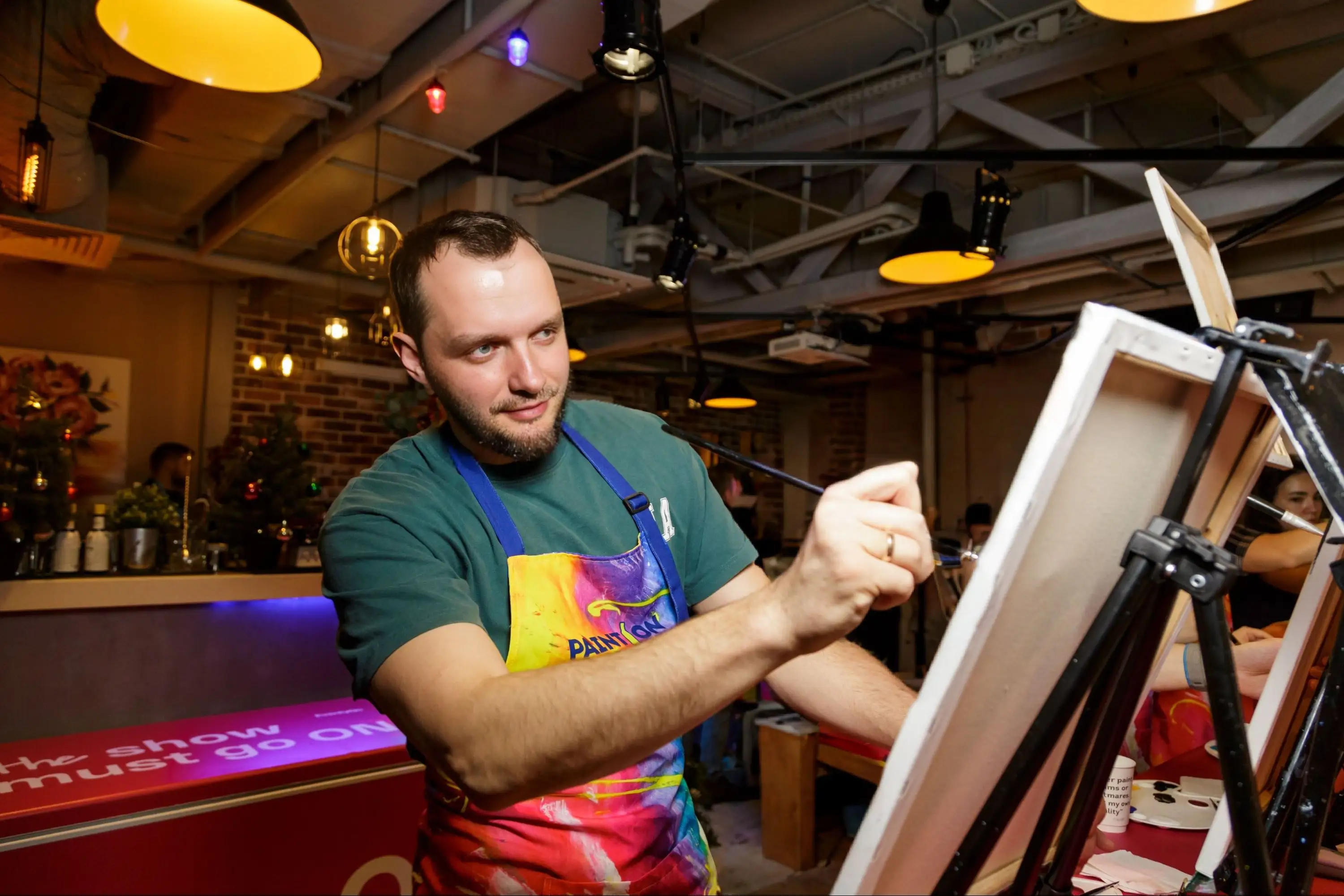 Арт-вечеринки в CulinaryOn — гость рисует на художественном мастер-классе