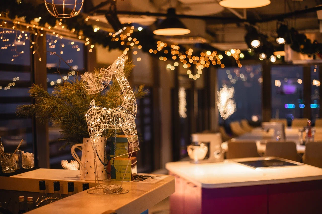 Мастер-класс рождественский венок — зимний декор и огни студии