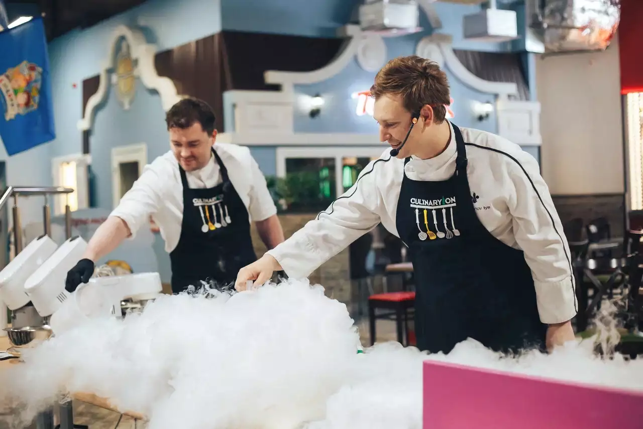 Завтраки & Бранчи (18+) — шефы показывают яркое азотное шоу